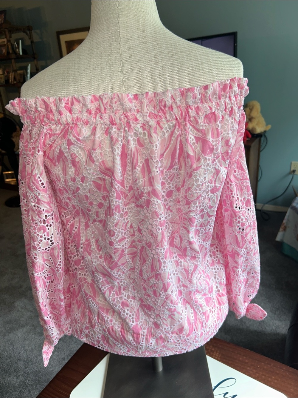 Lilly Pulitzer -Size Small Winifred Pink/white Off-the-Shoulder Lace Blouse - Picture 4 of 7